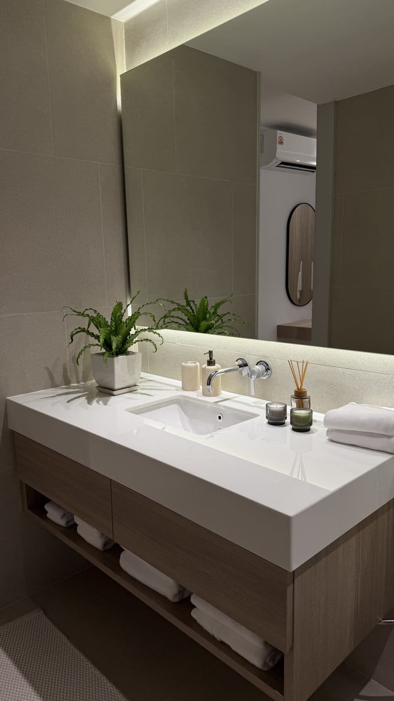 Showroom Bathroom